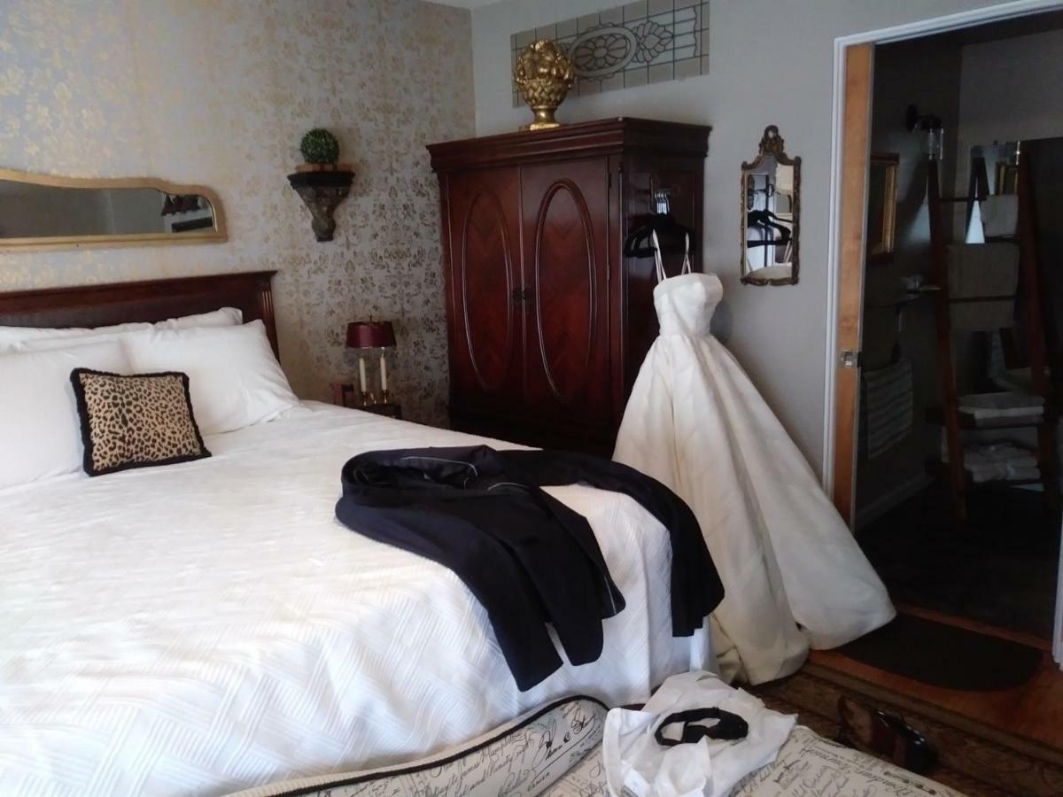 The Guest House At The Regina House Tea Room Moosic Екстер'єр фото