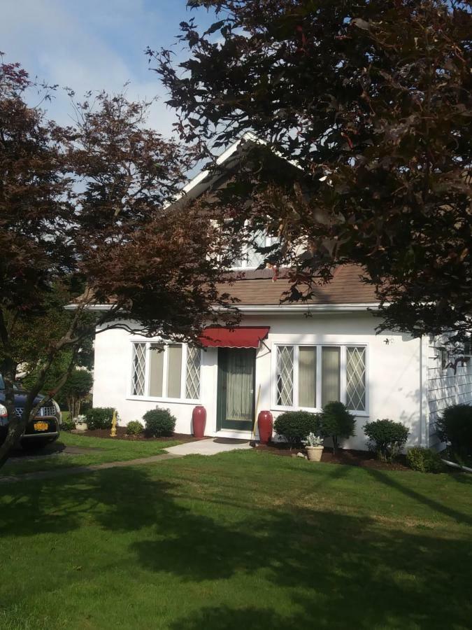 The Guest House At The Regina House Tea Room Moosic Екстер'єр фото